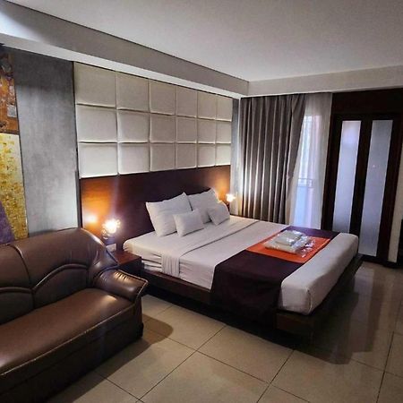 Collection O The Bangkok Cha Cha Suite Buitenkant foto
