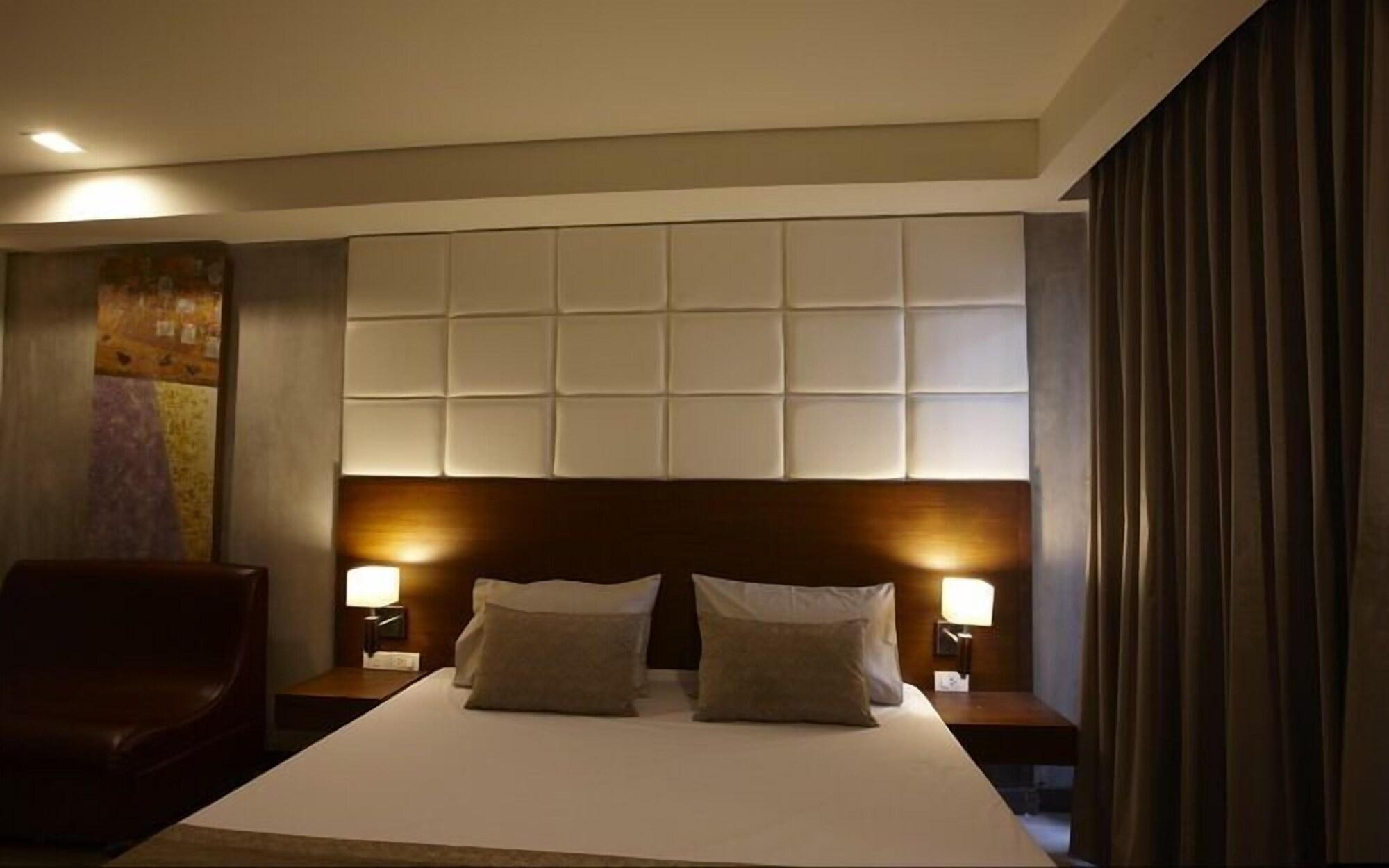 Collection O The Bangkok Cha Cha Suite Buitenkant foto