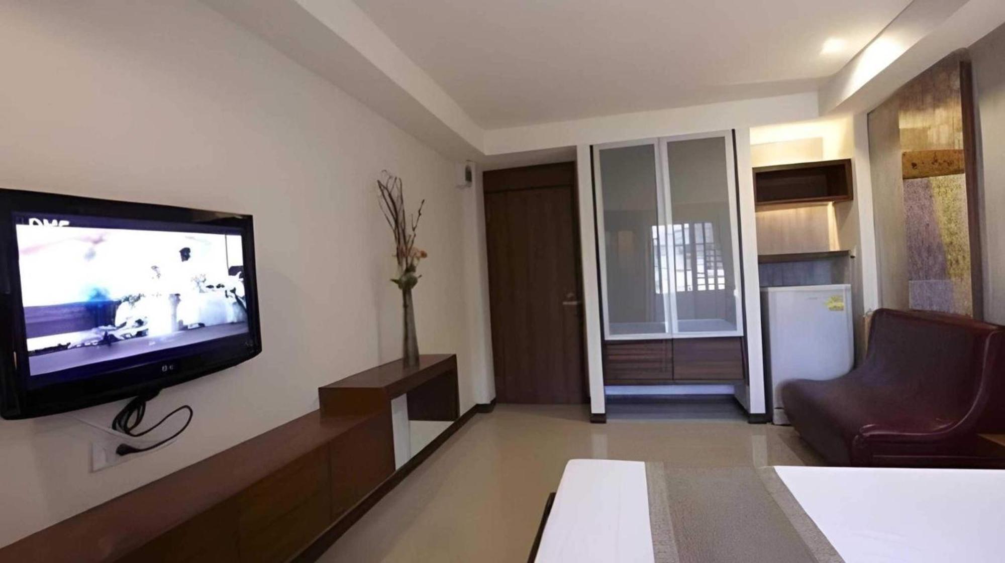Collection O The Bangkok Cha Cha Suite Buitenkant foto