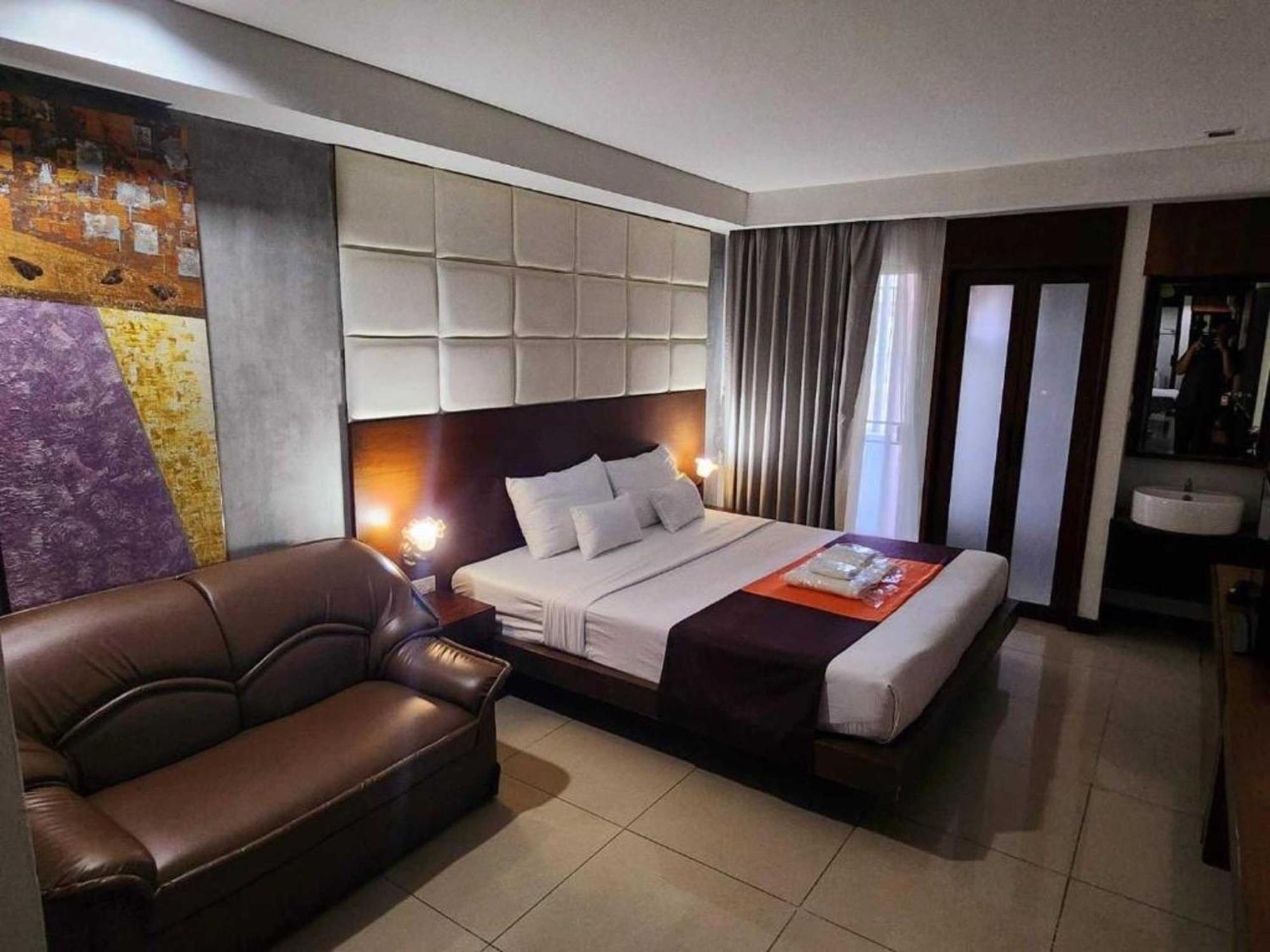 Collection O The Bangkok Cha Cha Suite Buitenkant foto